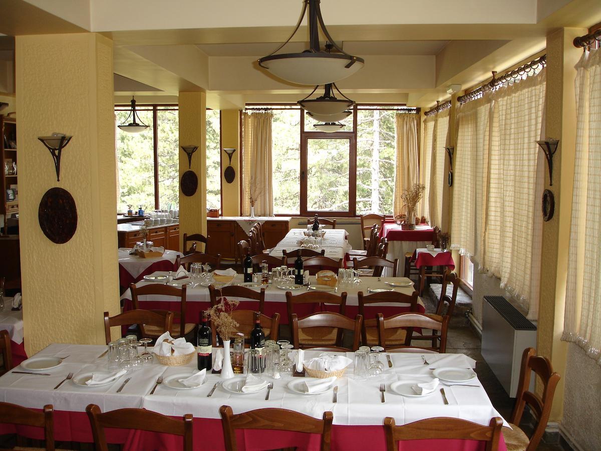 Valia Calda Hotel Perivoli  Extérieur photo