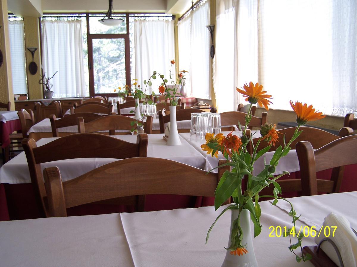 Valia Calda Hotel Perivoli  Extérieur photo
